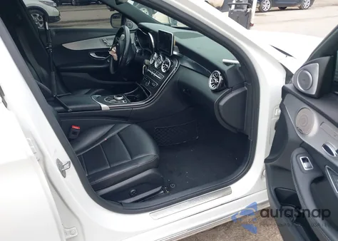 2018 Mercedes-Benz C 300 4Matic из США, поврежденный, VIN 55SWF4KB2JU281346